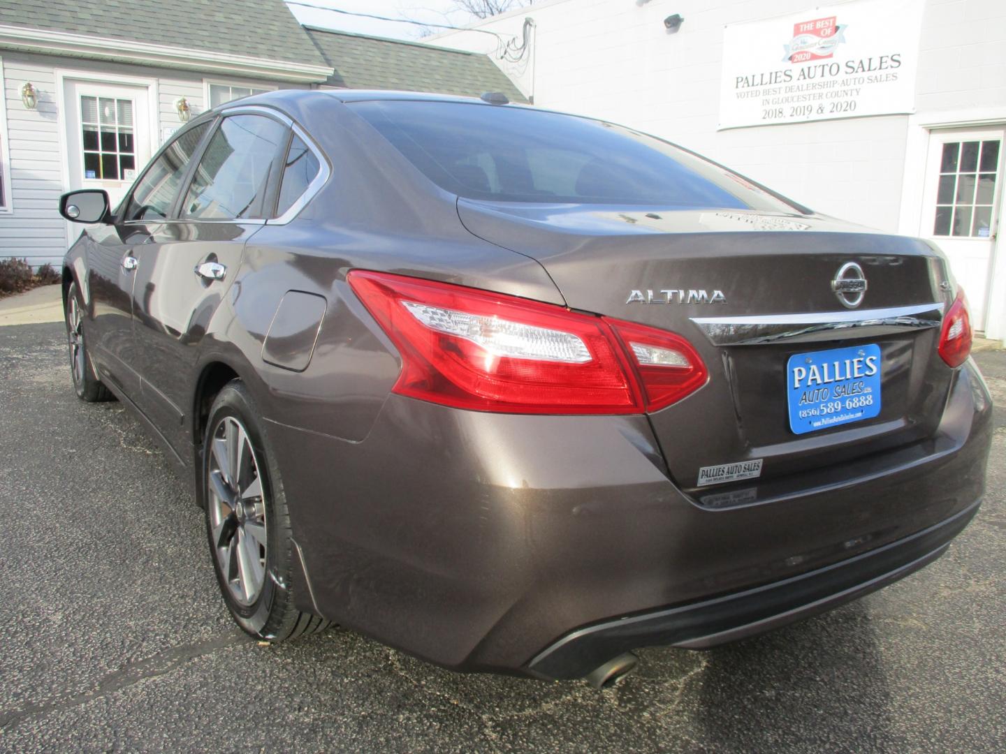 2016 GRAY Nissan Altima 2.5 SL (1N4AL3AP9GC) with an 2.5L L4 DOHC 16V engine, CVT transmission, located at 540a Delsea Drive, Sewell, NJ, 08080, (856) 589-6888, 39.752560, -75.111206 - Photo#3